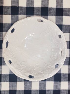 VINTAGE CENTURY Round Fruit Themed Embossed  Serving/Display Bowl WHT 13-1/2”